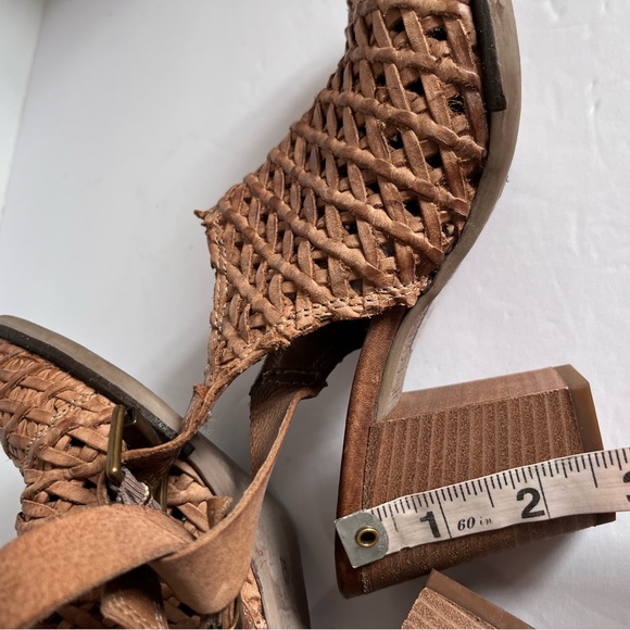 Sundance Basketweave Woven Leather Tan Sling Back 2.5” Block‎ Heel EUR 36 | US 6 - Picture 5 of 8